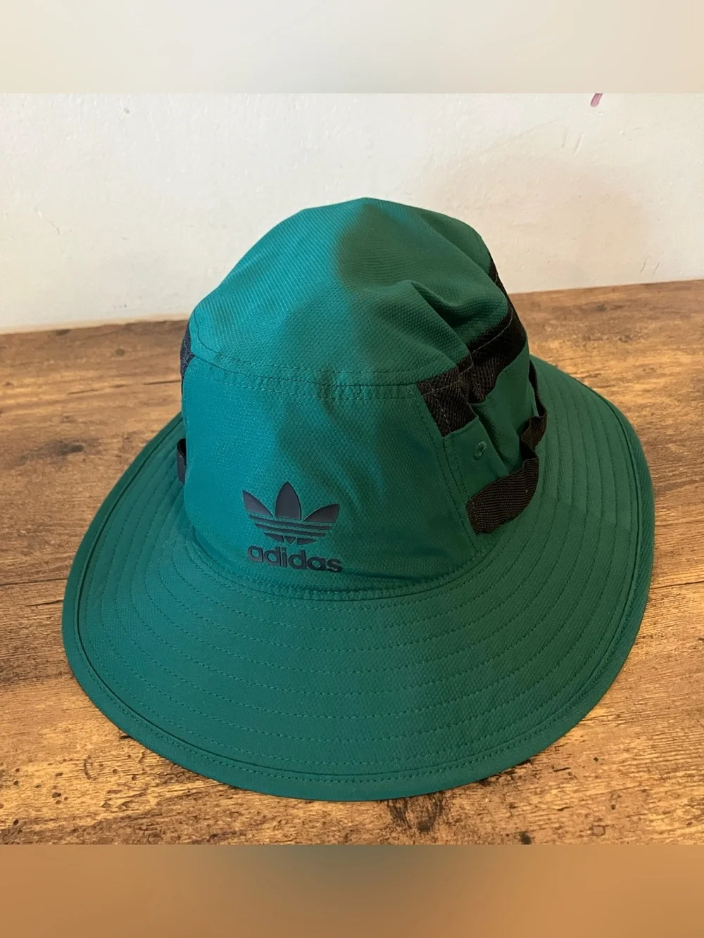 Adidas bucket hat